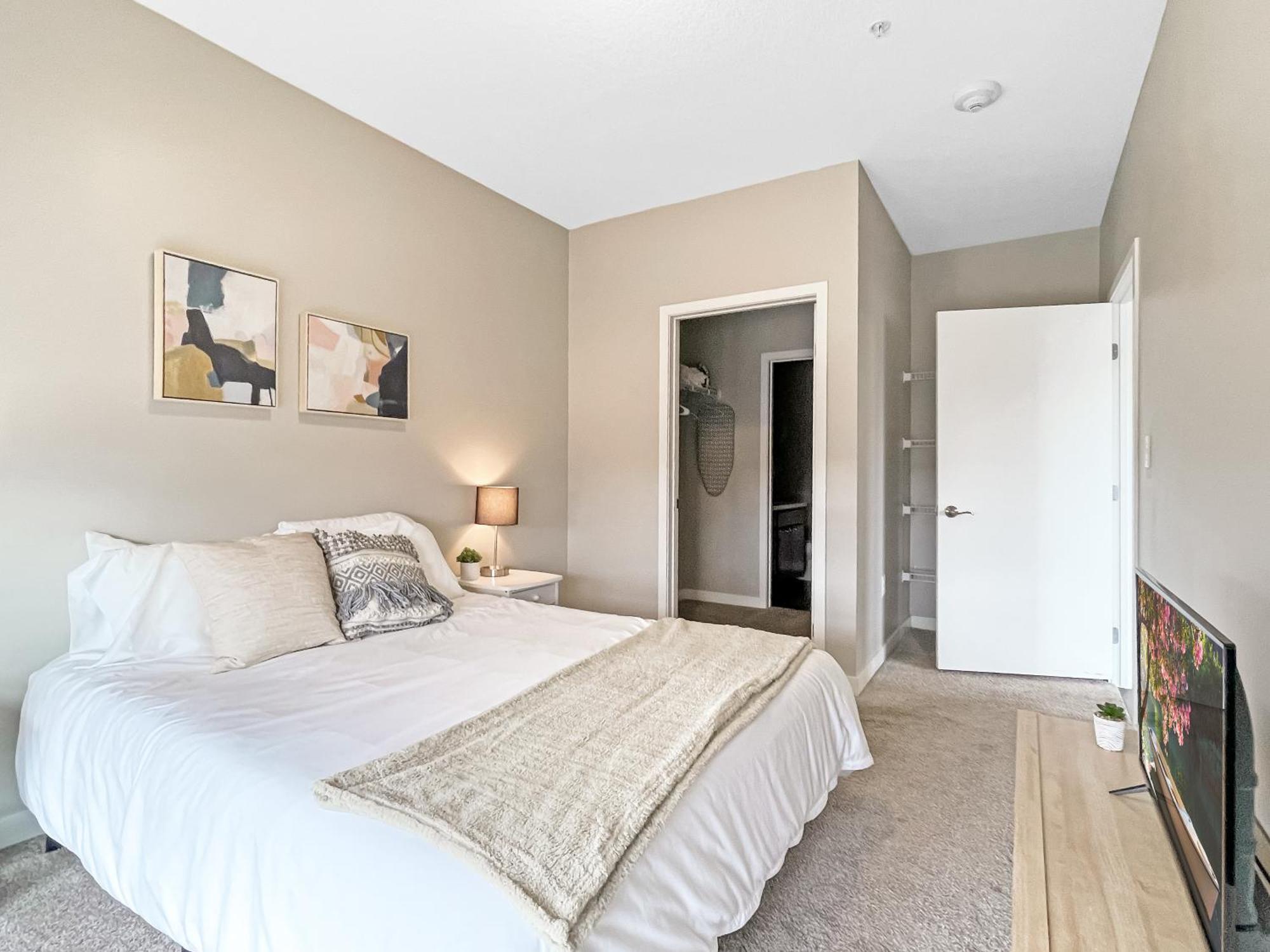 Apartamento Large Downtown 2Br -Hot Tub-Downtown! Des Moines Exterior foto
