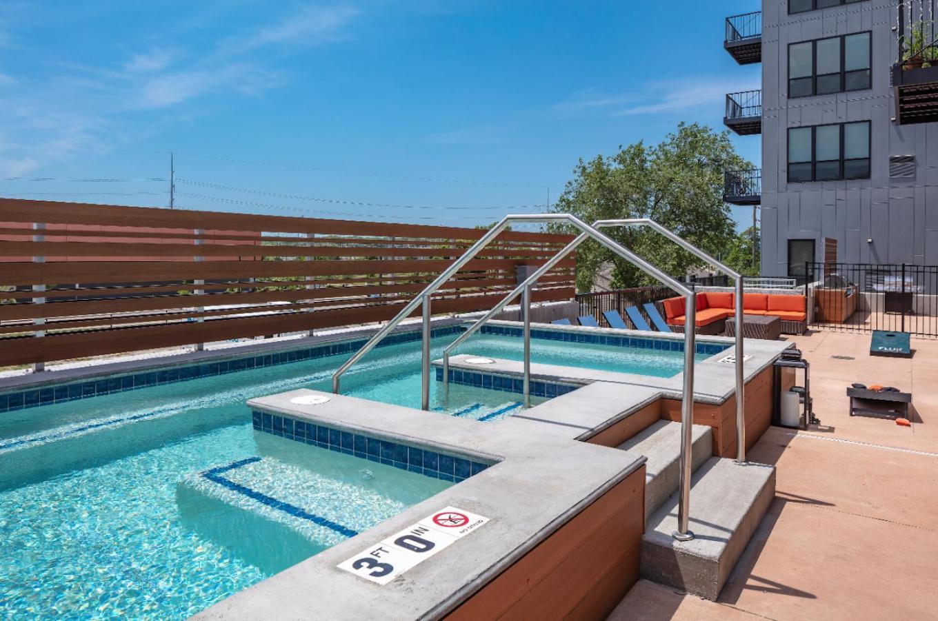 Apartamento Large Downtown 2Br -Hot Tub-Downtown! Des Moines Exterior foto